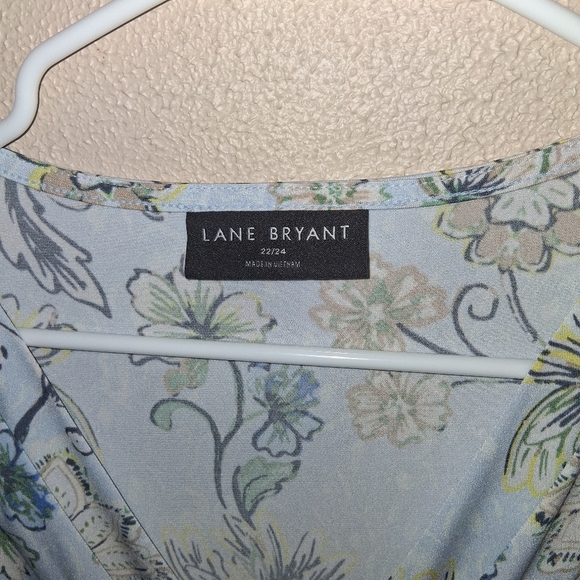 Lane Bryant Pink Floral Light Blue V Neck Pullover Top Size 22/24 - Picture 4 of 6